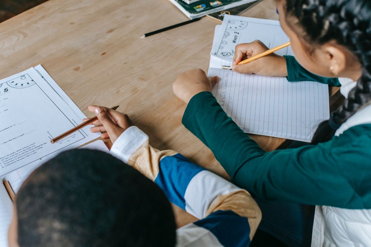 Intervenants aide aux devoirs