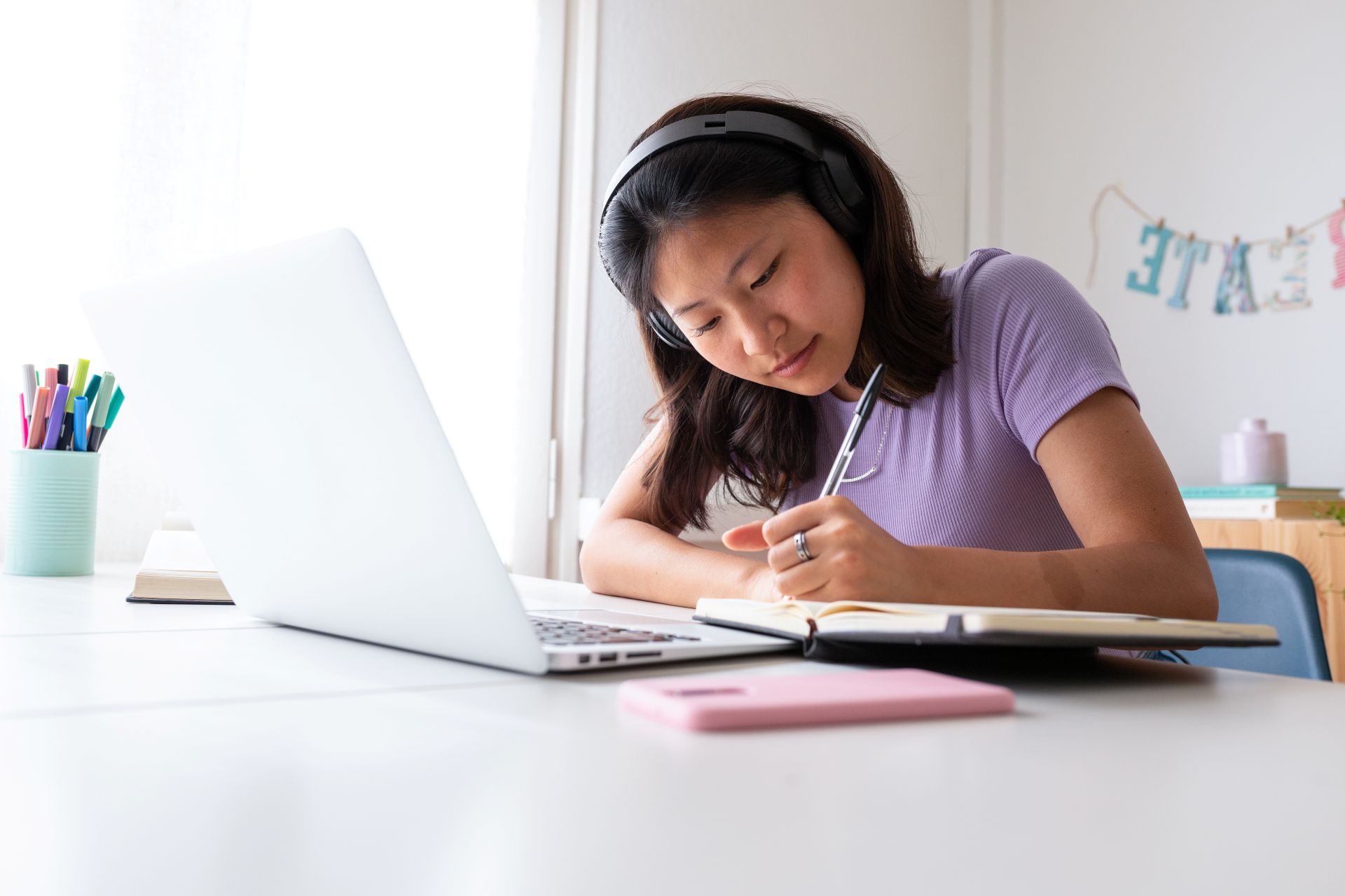 Cours à domicile </br><strong class="highlight"> au supérieur</strong>