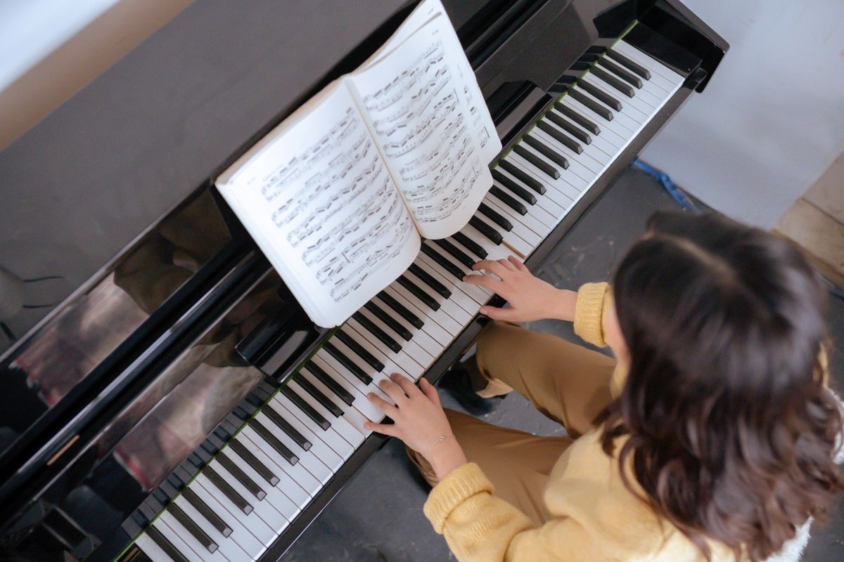 Illustration de cours piano à domicile dans la ville de Flastroff